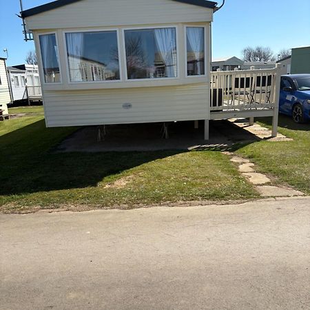 Hotel 83 Southfield à Skipsea Extérieur photo